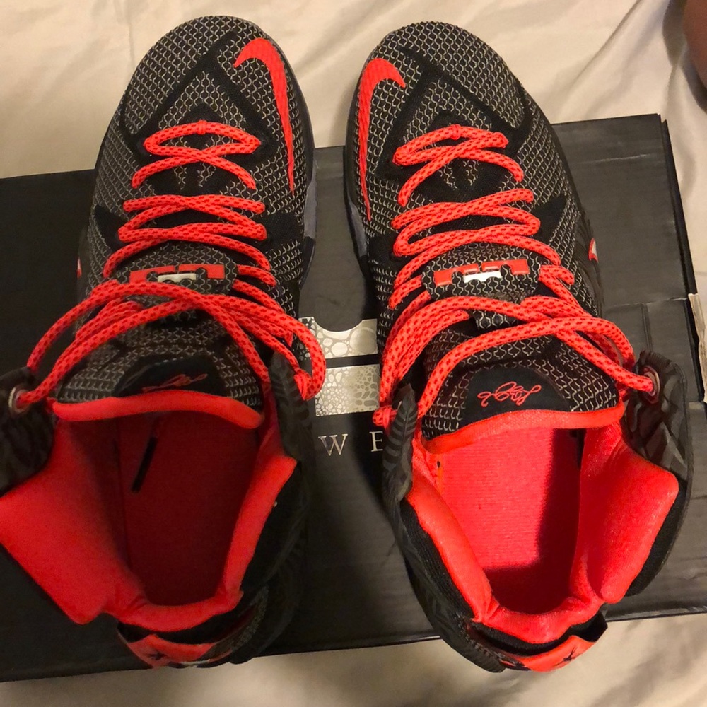 lebron 12 - Picture 4 of 7